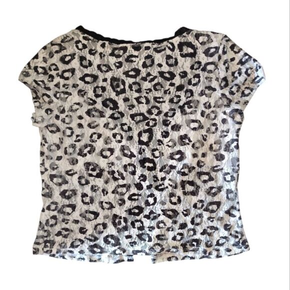 Just Polly White Black Animal Print Short Sleeve Tie Front Lace Top Large NWT - Picture 7 of 10